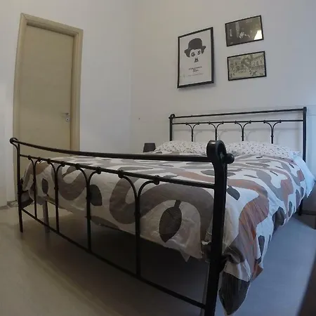 Bed & Breakfast Degli Artisti 2*